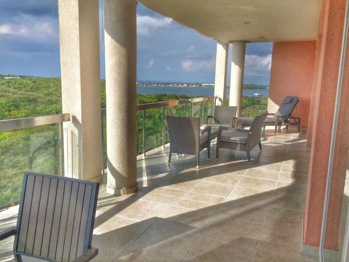 Stunning 2 Brm Designer View Condo In Maho Lowlands Apartment