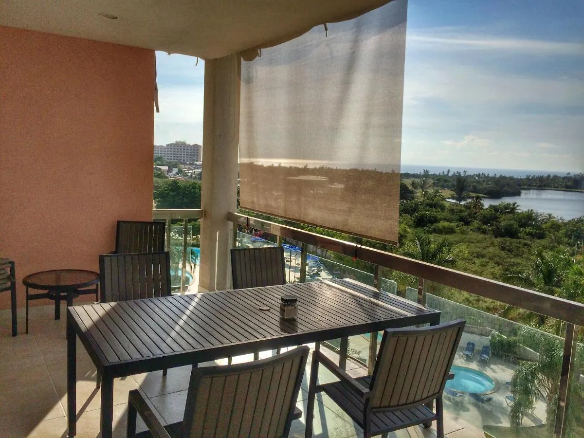 Apartment Stunning 2 Brm Designer View Condo In Maho Lowlands